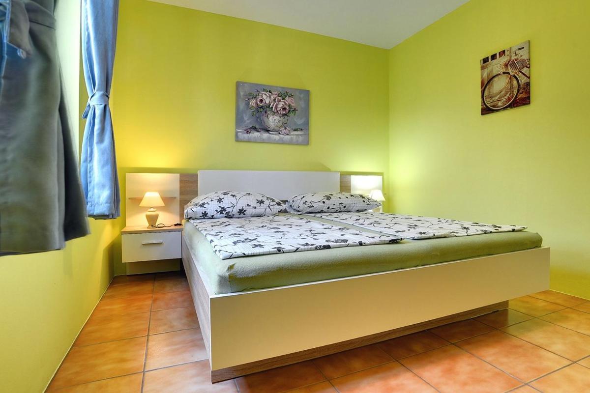 Apartments Puntica Liznjan Exterior photo
