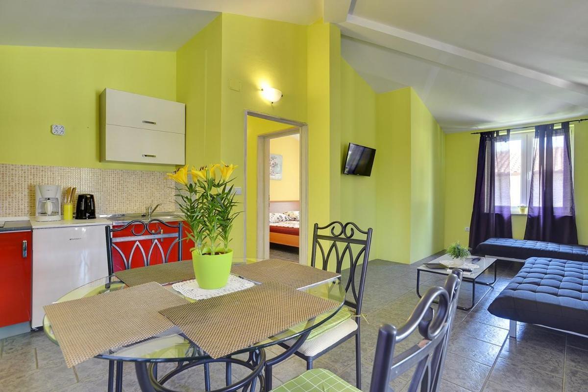 Apartments Puntica Liznjan Exterior photo