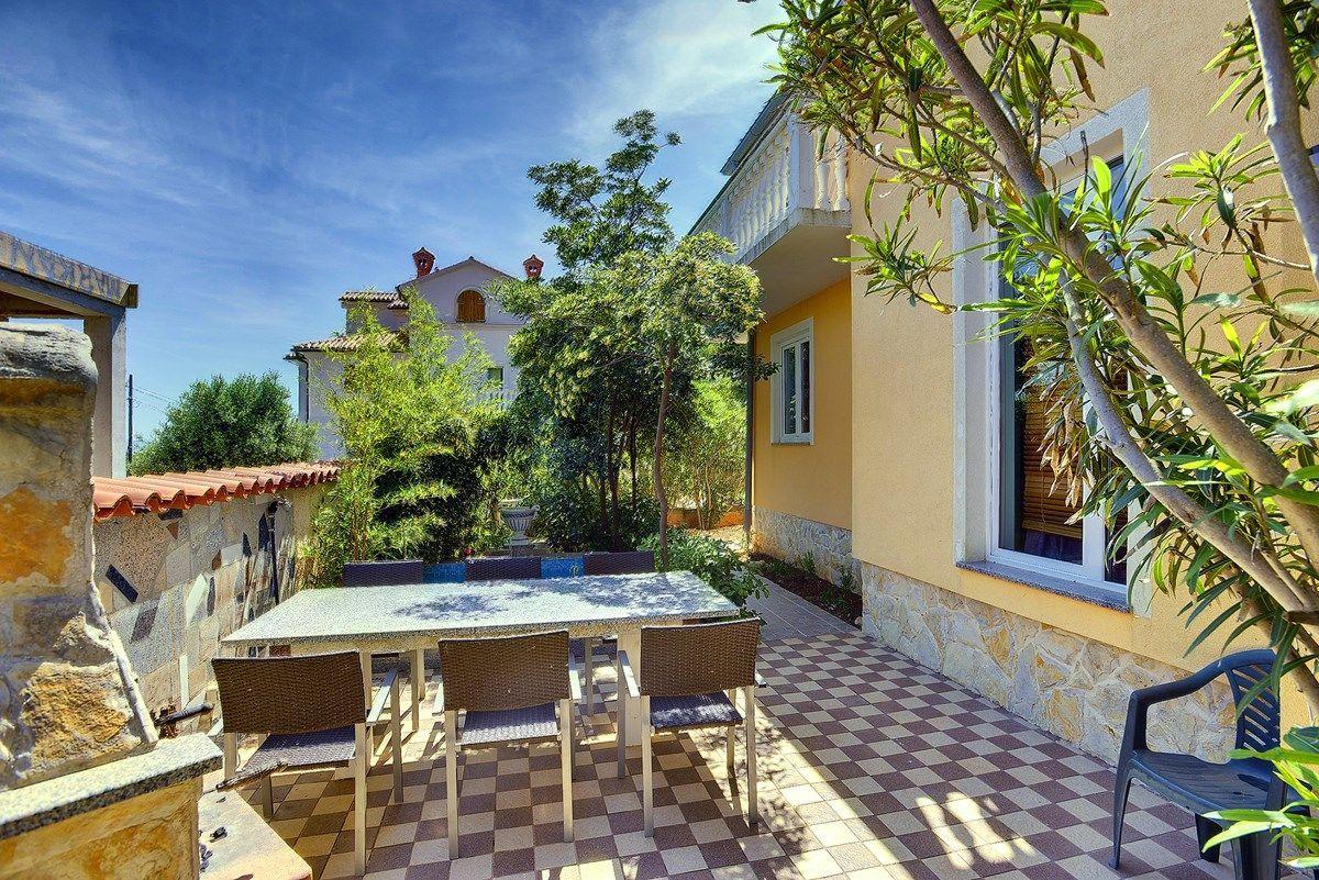 Apartments Puntica Liznjan Exterior photo